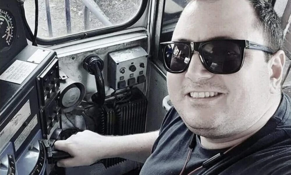 Τέμπη: «Ο Καραμανλής δεν μπορεί να κρυφτεί πίσω από την ασυλία του»